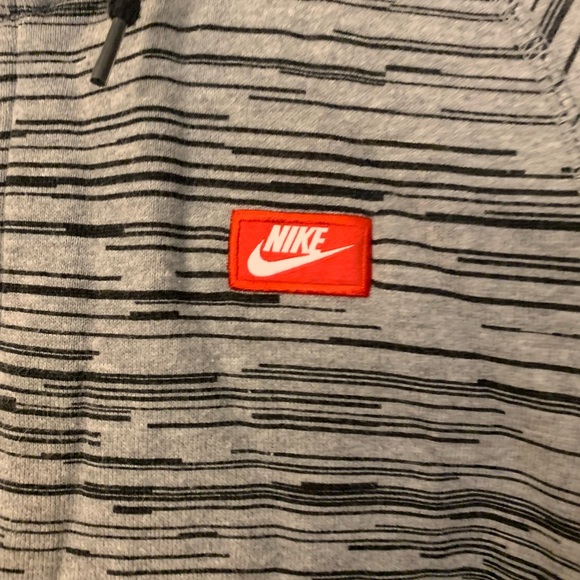 Nike grey and black hoodie - Picture 2 of 4